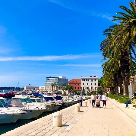 True Colors アパート