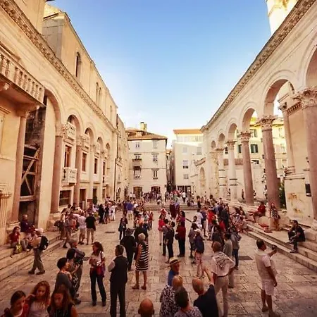 True Colors Сплит